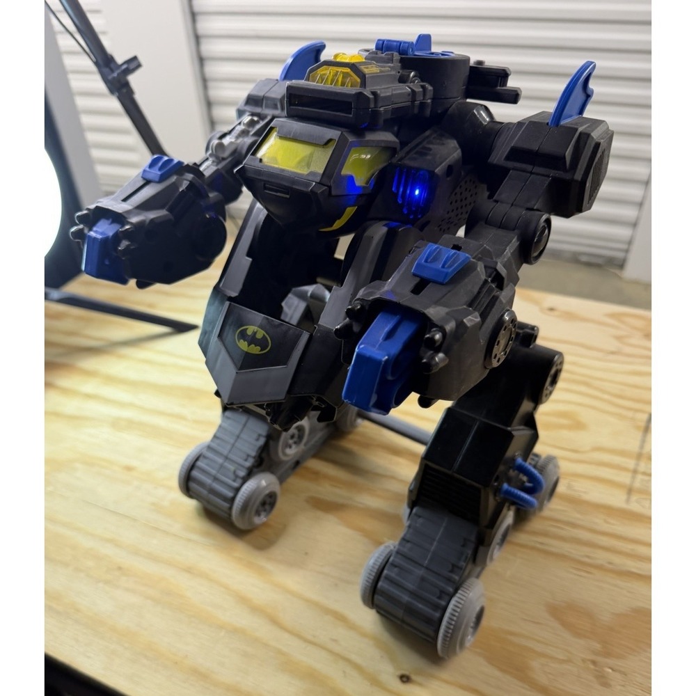 Fisher Price Imaginext DC Super Friends Batbot‎ Xtreme RC Lights Sounds Batman